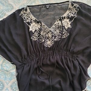 Chic Black Embroidered Women's Blouse